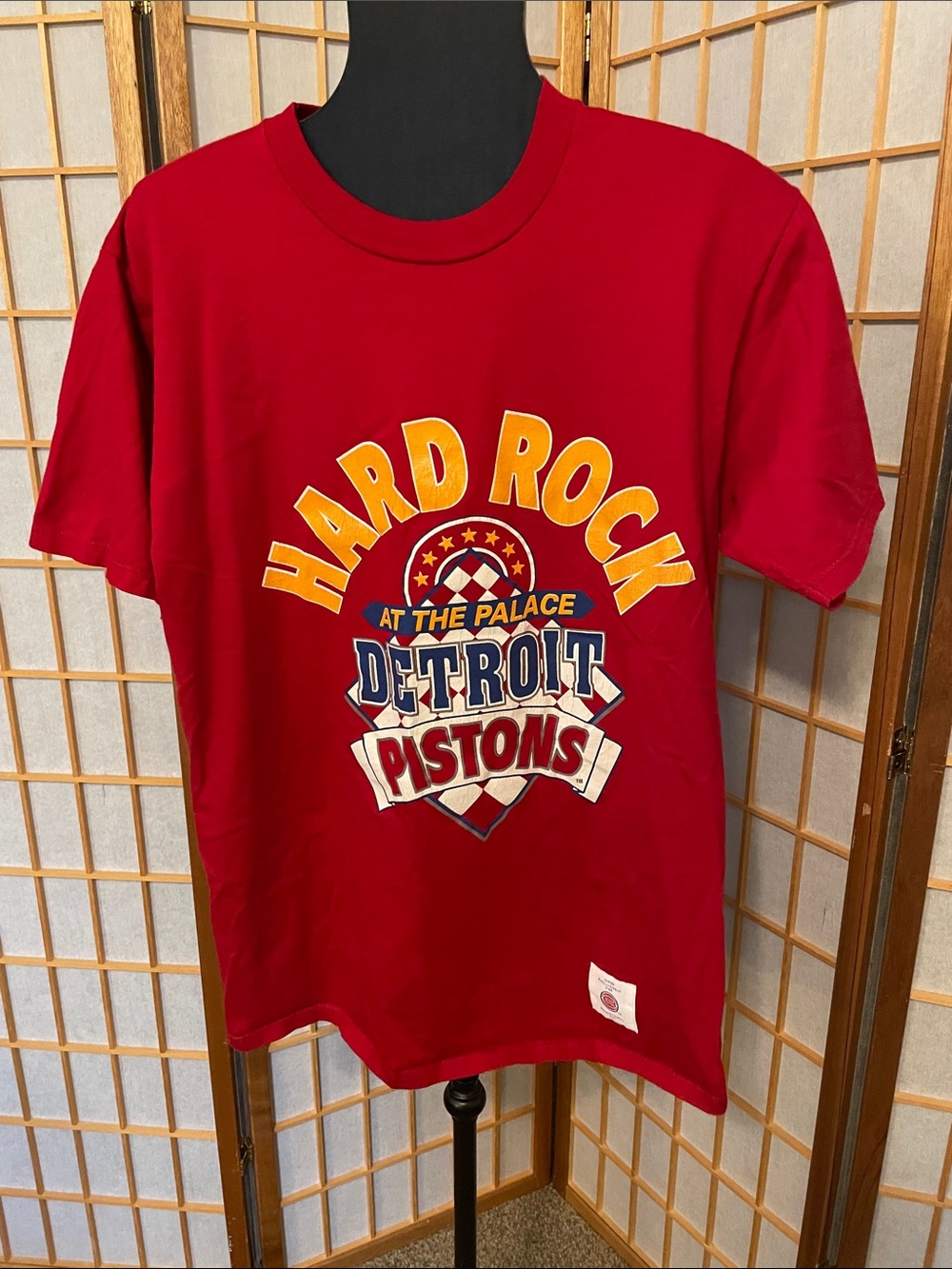 Vintage Jostens Hard Rock Detroit Pistons Red Graphic Tee